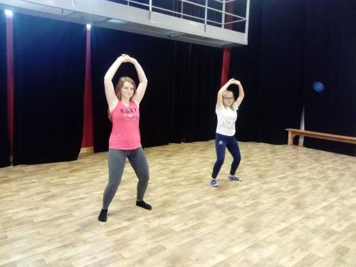 Ragga Landos Ados, Adultes